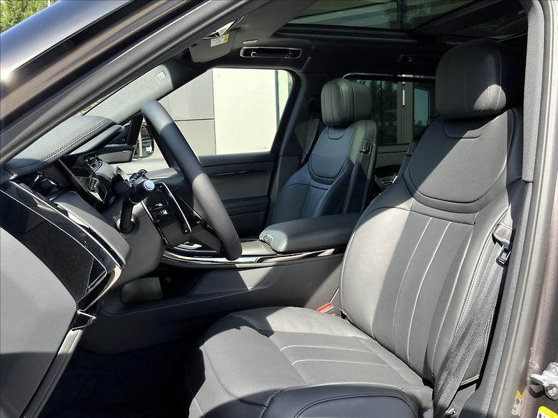 Land Rover Range Rover Sport (2026) 3,0 P460e DYNAMIC SE PHEV - fotka 15 z 39