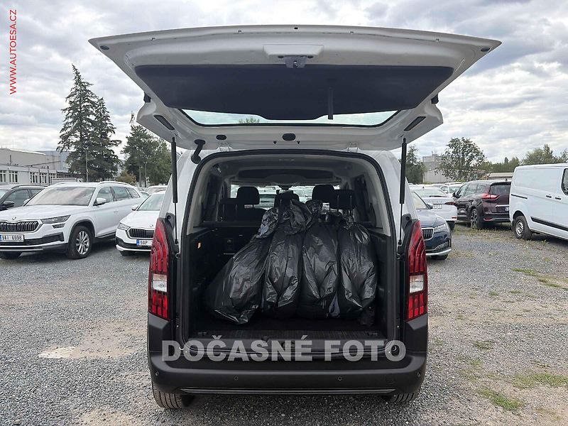 Peugeot Rifter (2019) 1.2T, 1.maj,ČR, Active, +pneu - fotka 4 z 4