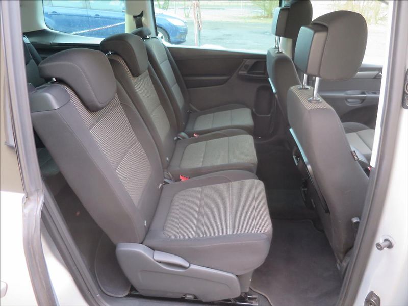 Volkswagen Sharan 1,4  TSI - fotka 13 z 19