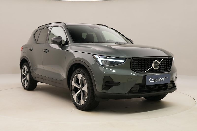 Volvo XC40 (2026) B3 AUT DARK ULTRA  - fotka 14 z 64
