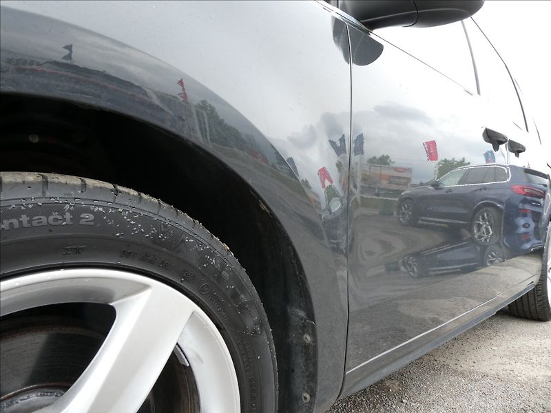 Volkswagen Sharan 1,4 TSi 110kW Comfort,po servi - fotka 11 z 44