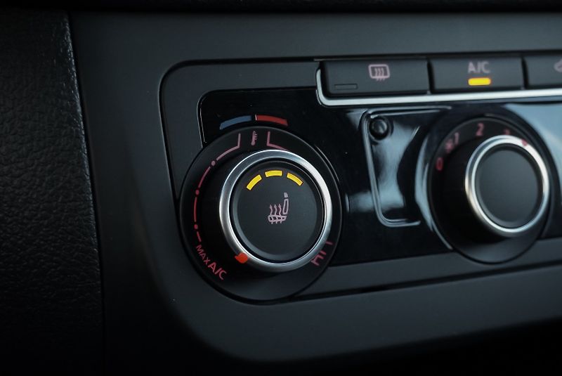Volkswagen Tiguan (2013) 1.4 TSI TREND 4x4 - fotka 27 z 29