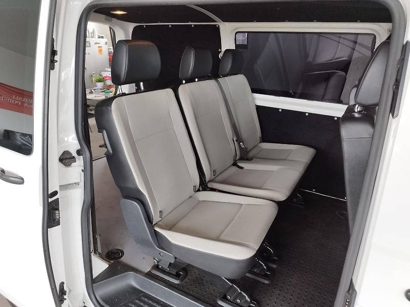 Volkswagen Transporter (2017) 2,0TDI,110KW,6MÍST,ALU,TAŽNÝ - fotka 12 z 26