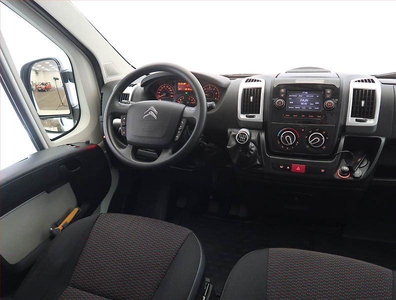 Citroën Jumper (2019) 2.2 BlueHDi, Bus, 9Míst, DPH - fotka 7 z 19