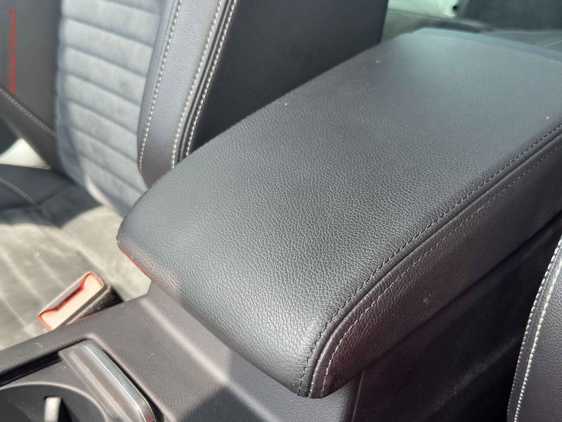 Volkswagen Passat (2019) 2.0TSi, 2.maj,ČR, DSG, LED - fotka 19 z 20