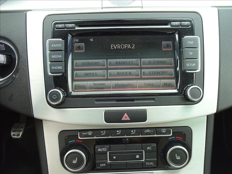Volkswagen Passat CC 2.0TDi 125kW - fotka 41 z 70