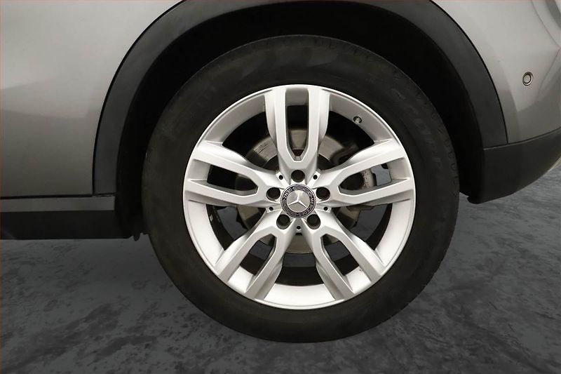 Mercedes-Benz GLA (2014) 220 CDI 4MATIC, 4X4 - fotka 12 z 17