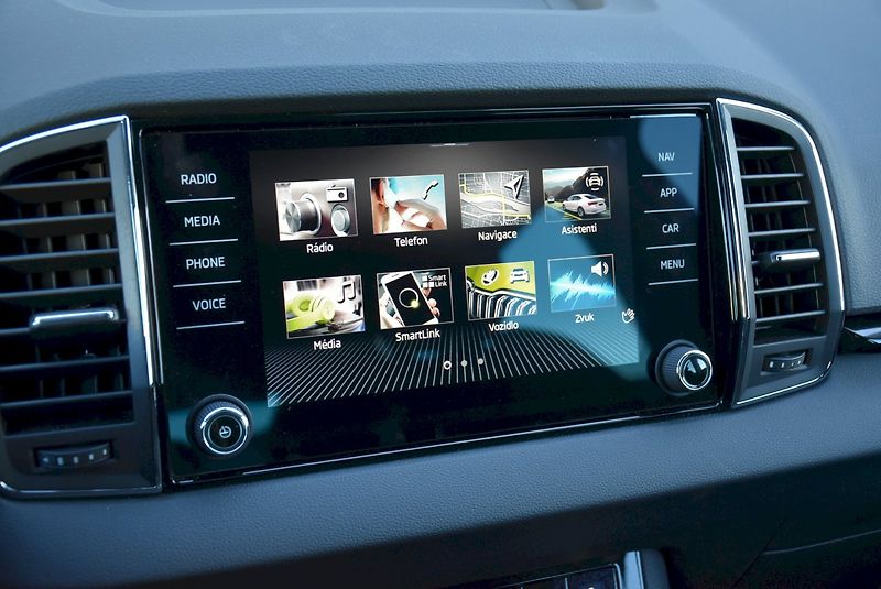 Škoda Karoq (2025) Top Selection 1,5 TSI 110 kW 6 - fotka 32 z 37