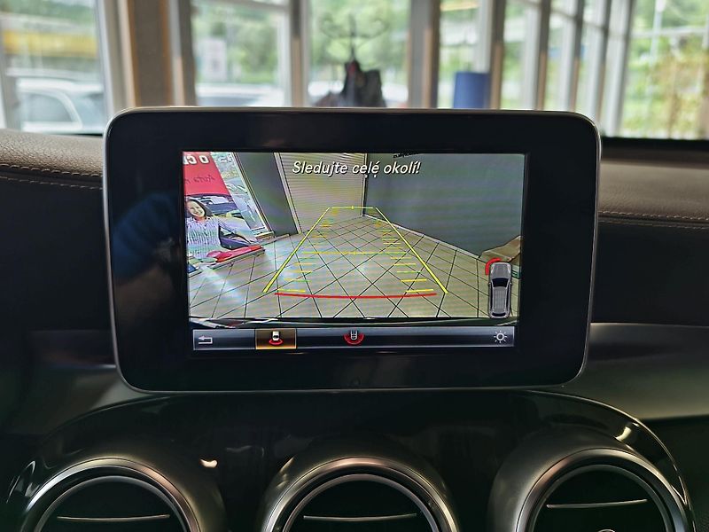 Mercedes-Benz GLC 350e 235kW 4MATIC Plug-In, DPH - fotka 14 z 27