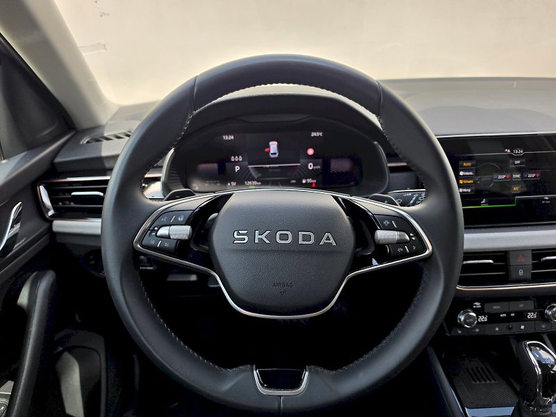 Škoda Scala (2025) 1,0TSI 85KW DSG TOP SELECTION - fotka 6 z 31