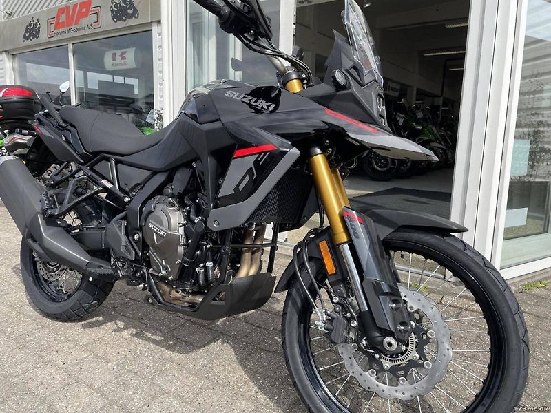 Suzuki (2025) DL 800  DE 2025   AKCE - fotka 1 z 3