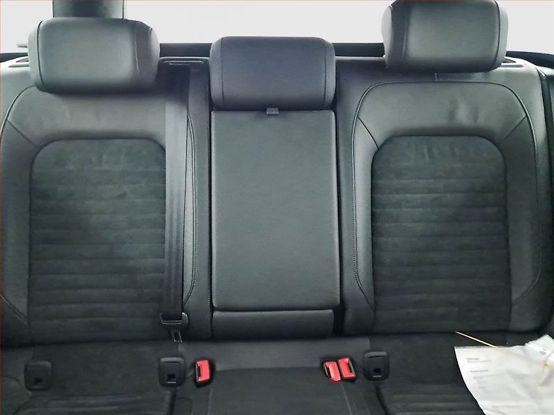 Volkswagen Passat (2018) 2.0 TDI, Automat, Serv.kniha - fotka 10 z 19