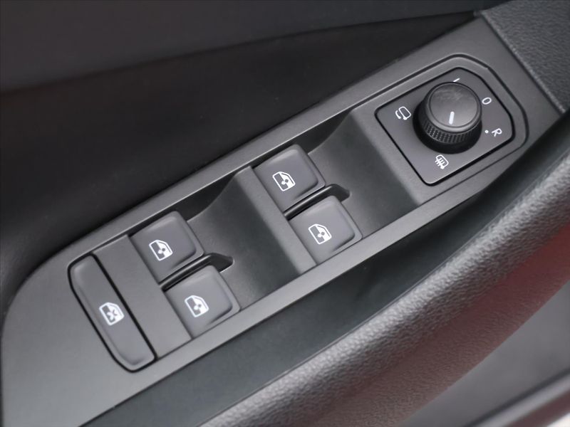Škoda Kamiq 1,0 TSI 85kW Style DSG CZ - fotka 14 z 29