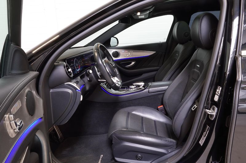 Mercedes-Benz Třídy E 63 AMG,4m,Klima.sed,ACC,Pano - fotka 24 z 43
