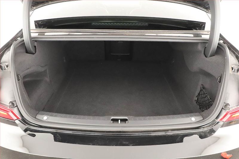 Volvo S90 (2018) D4 AWD - fotka 11 z 21