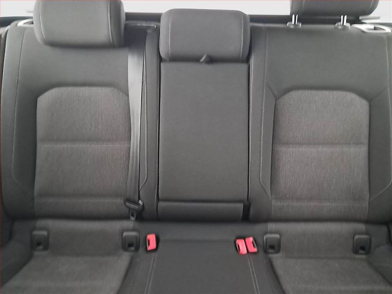 Volkswagen Passat (2019) 2.0 TDI, Serv.kniha, Navi - fotka 10 z 16