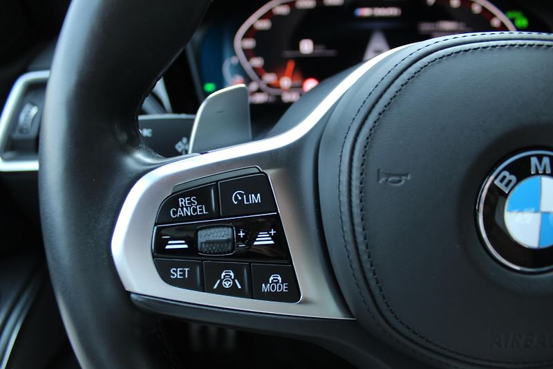 BMW Řada 3 M340i xDrive Sedan - fotka 17 z 23