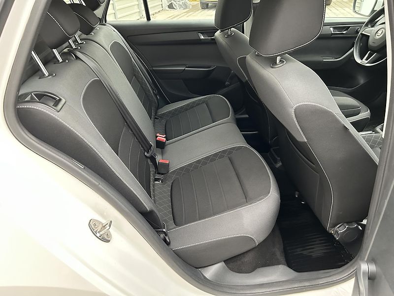 Škoda Fabia 1.0 TSI Ambition - fotka 8 z 24