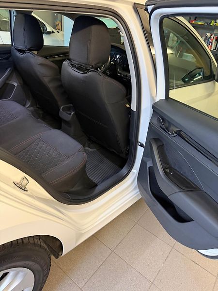 Škoda Octavia 2.0 TDI / 85kW / Amb. ČR - fotka 11 z 20