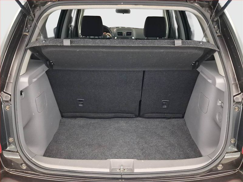 Suzuki SX4 (2013) 1.6 VVT - fotka 13 z 16