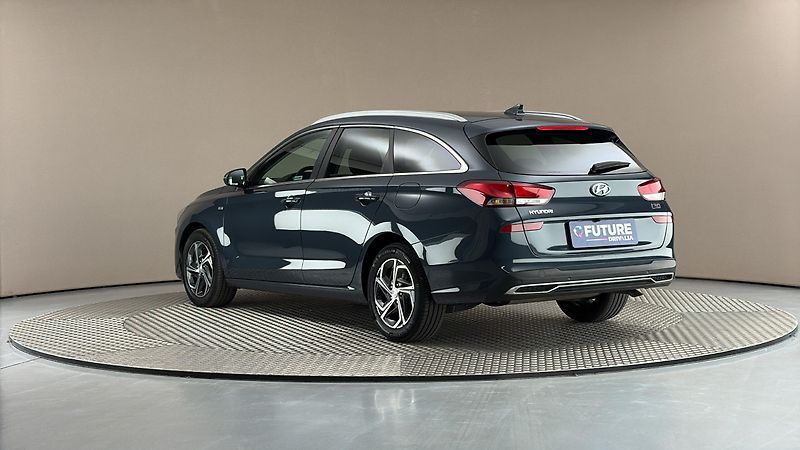 Hyundai i30 1.5 T-GDI Smart Kombi - fotka 2 z 25