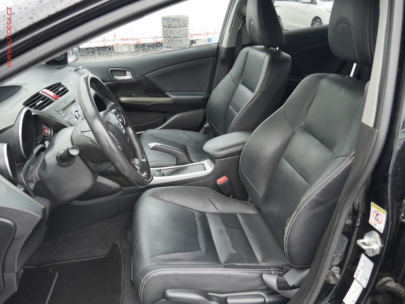 Honda Civic (2012) 2.2i-DTEC, ČR, Executive - fotka 9 z 24