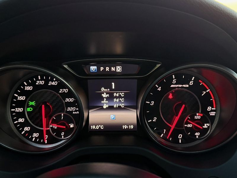 Mercedes-Benz Třídy A (2016) - fotka 32 z 35