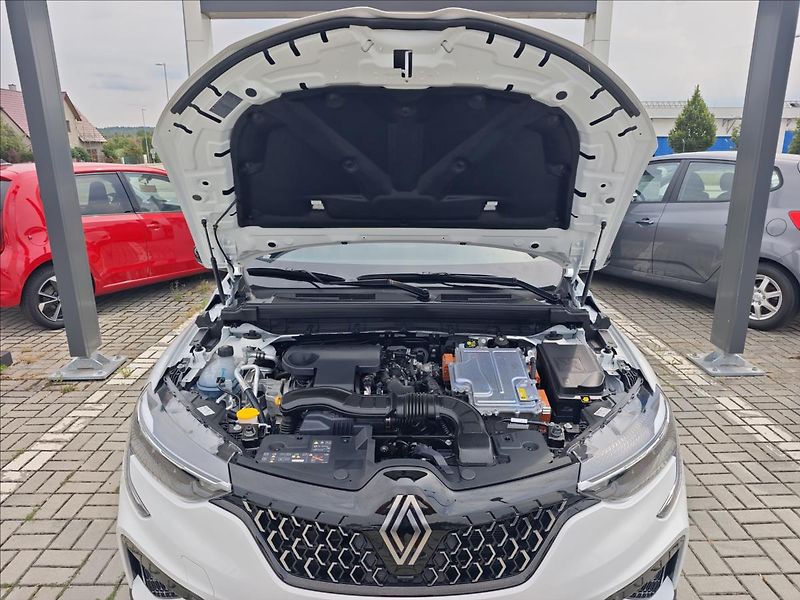 Renault Arkana 1,6 full hybrid E-Tech 145 aut - fotka 19 z 20