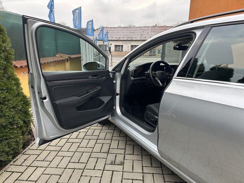 Volkswagen Golf 1.5 TSi 110kW - fotka 16 z 24