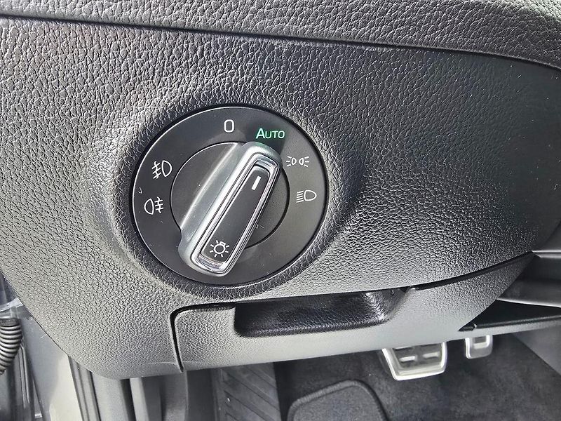 Škoda Superb 1.4TSi 160kW iV Sportline DSG - fotka 26 z 50