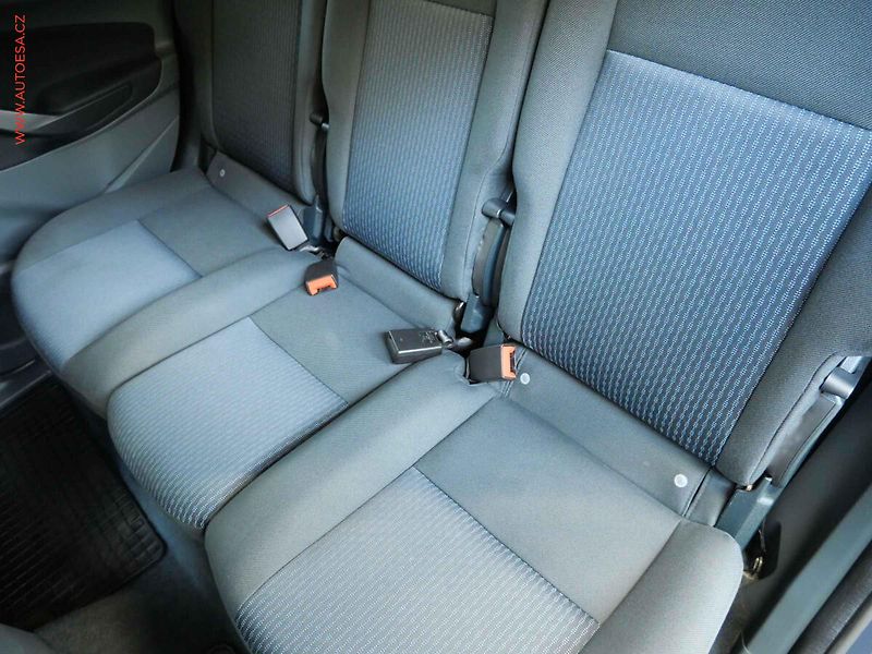 Ford C-MAX (2012) 1.6i, 2.maj,ČR, Klima - fotka 10 z 20