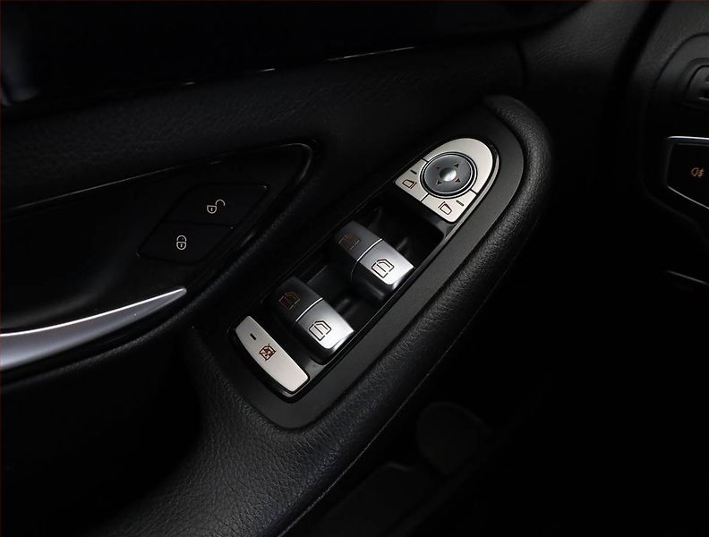 Mercedes-Benz Třídy C (2016) C 220 d, Automat, Serv.kniha - fotka 15 z 18