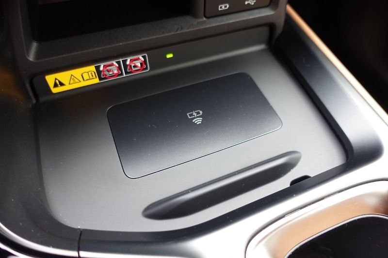 Lexus NX 350h NX350h Executive Top 4x4 - fotka 24 z 35