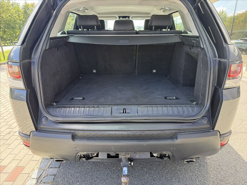 Land Rover Range Rover Sport 3,0 SE SDV6 - fotka 24 z 26