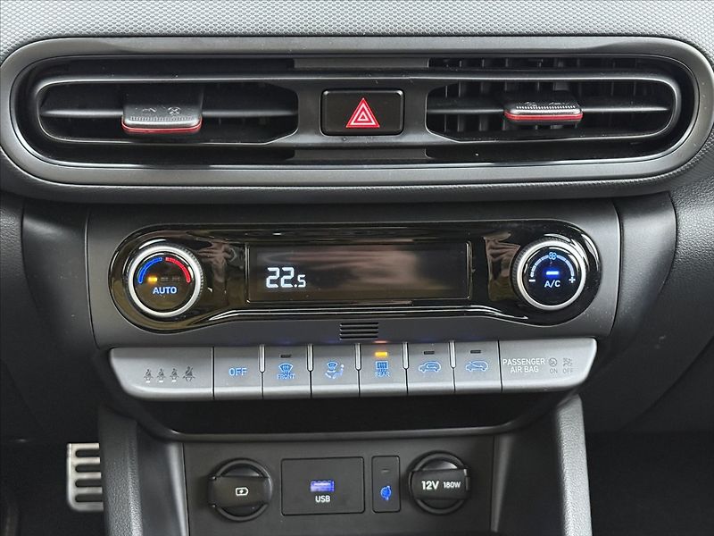 Hyundai Kona 1,6 T-GDi 145kW DCT N-Line 4WD - fotka 16 z 25
