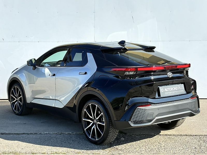 Toyota C-HR 2.0 PHEV e-CVT GR-Sport Dynami - fotka 7 z 24