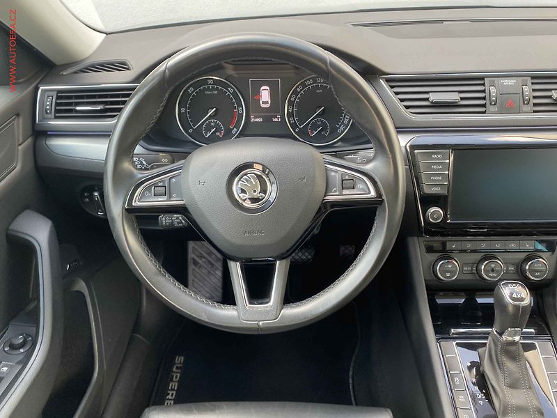 Škoda Superb (2016) 2.0 TDI 4x4, Style, DSG, kůže - fotka 11 z 19