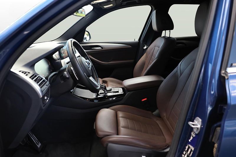 BMW X3 xDrive20d - fotka 9 z 17