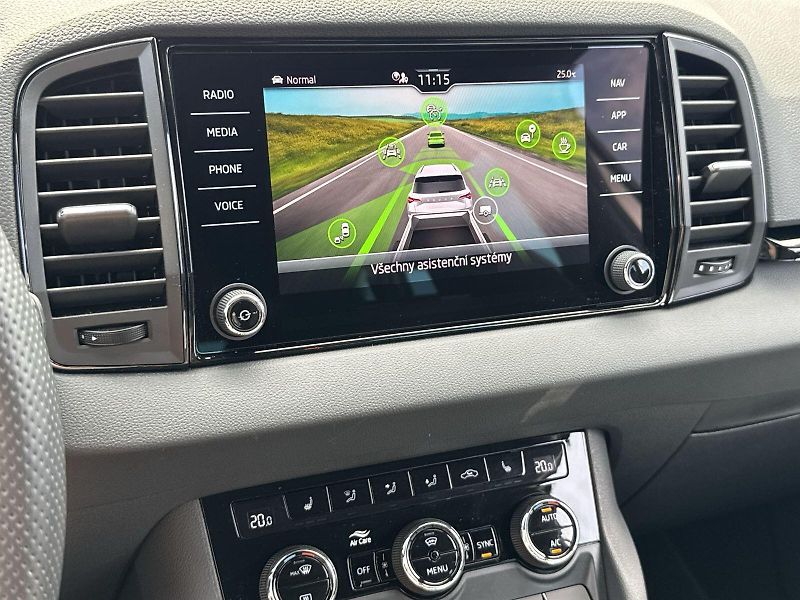 Škoda Karoq (2025) 2.0 TDI 4x4 DSG Sportline - fotka 22 z 36