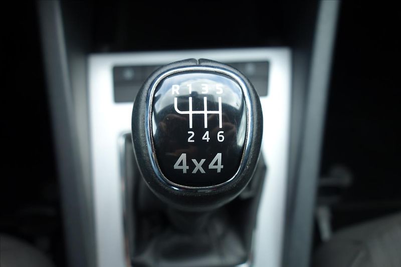 Škoda Octavia 1,6 TDi,ČR,SERV.KN.,STYLE,4x4. - fotka 24 z 32