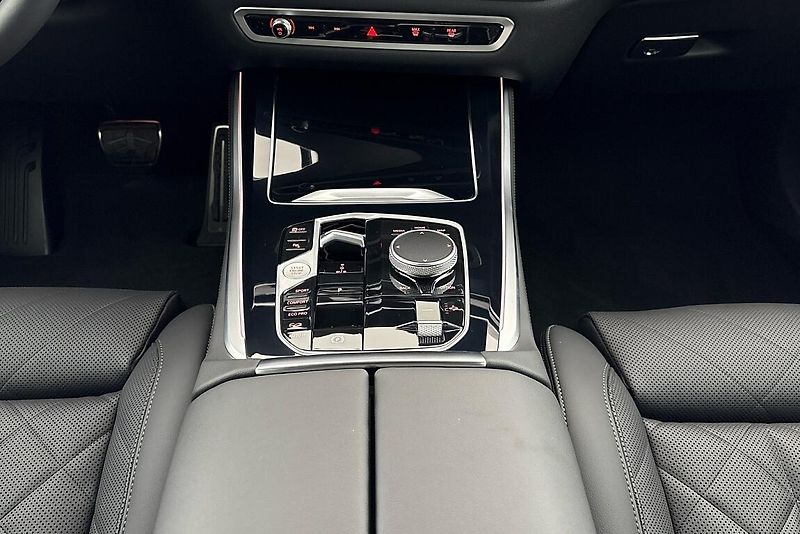 BMW X5 xDrive30d - fotka 10 z 16