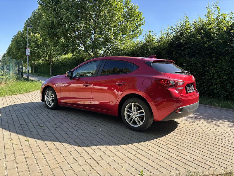 Mazda 3 1.5 Prime-Line - fotka 6 z 28