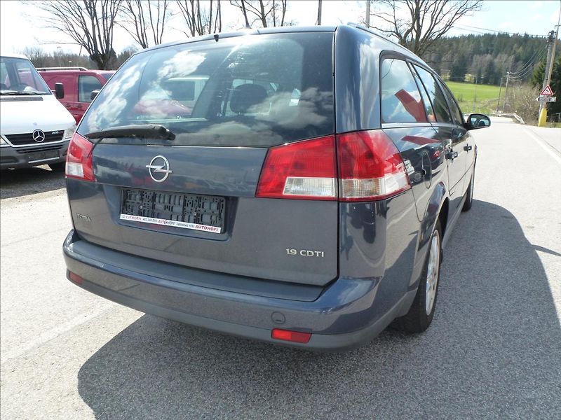 Opel Vectra 1,9 CDTi Wagon Station - fotka 8 z 44