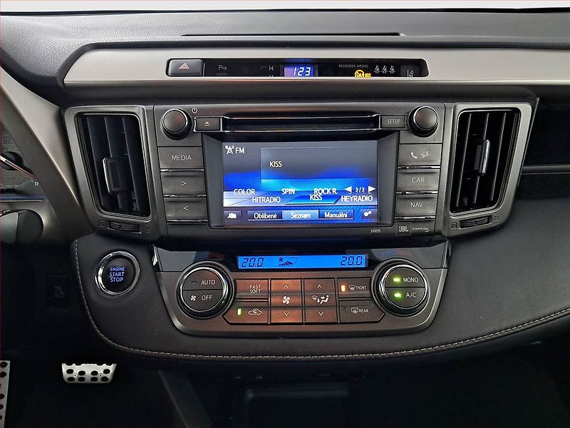 Toyota RAV4 (2014) Selection 2.2 D-4D, 4X4 - fotka 12 z 21