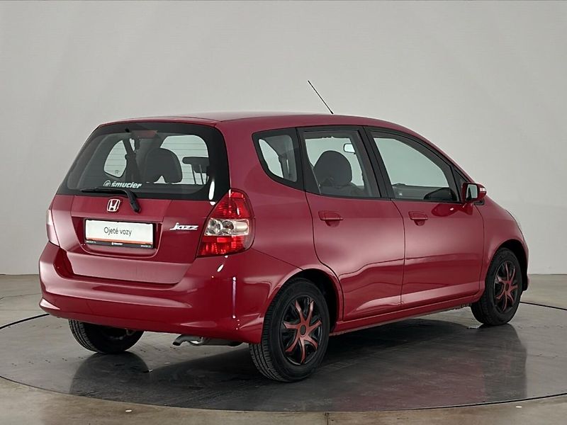 Honda Jazz Hatchback - fotka 2 z 26