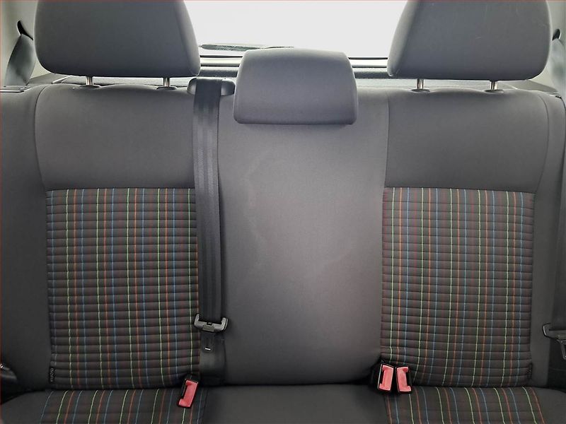 Volkswagen Polo (2008) 1.4 TDI, nová STK - fotka 10 z 15