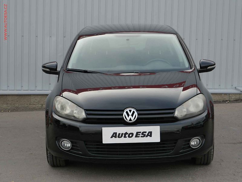 Volkswagen Golf (2010) 1.2 TSi, 1.maj,ČR, Trendline - fotka 2 z 15