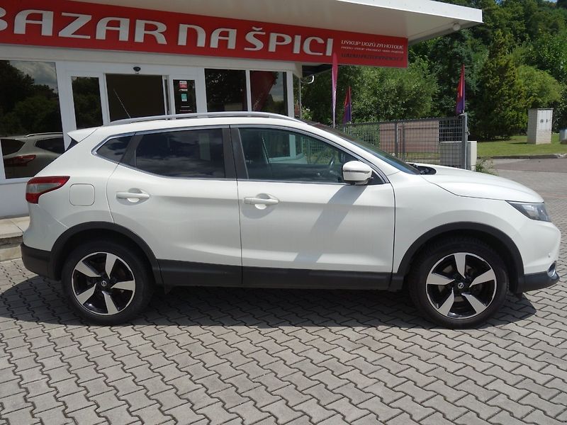 Nissan Qashqai (2017) 1.5dCi 81kW 6MAN -VÝBAVA! - fotka 7 z 40