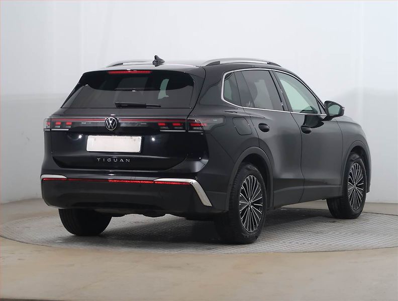 Volkswagen Tiguan (2024) 2.0 TDI - fotka 5 z 23