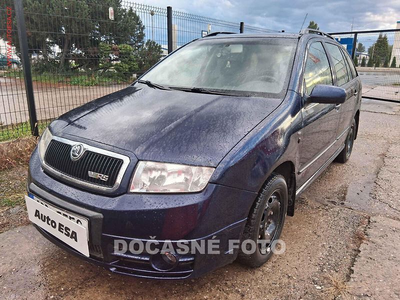 Škoda Fabia (2005) 1.4i 16V, ČR, AC, park.kamera - fotka 1 z 3